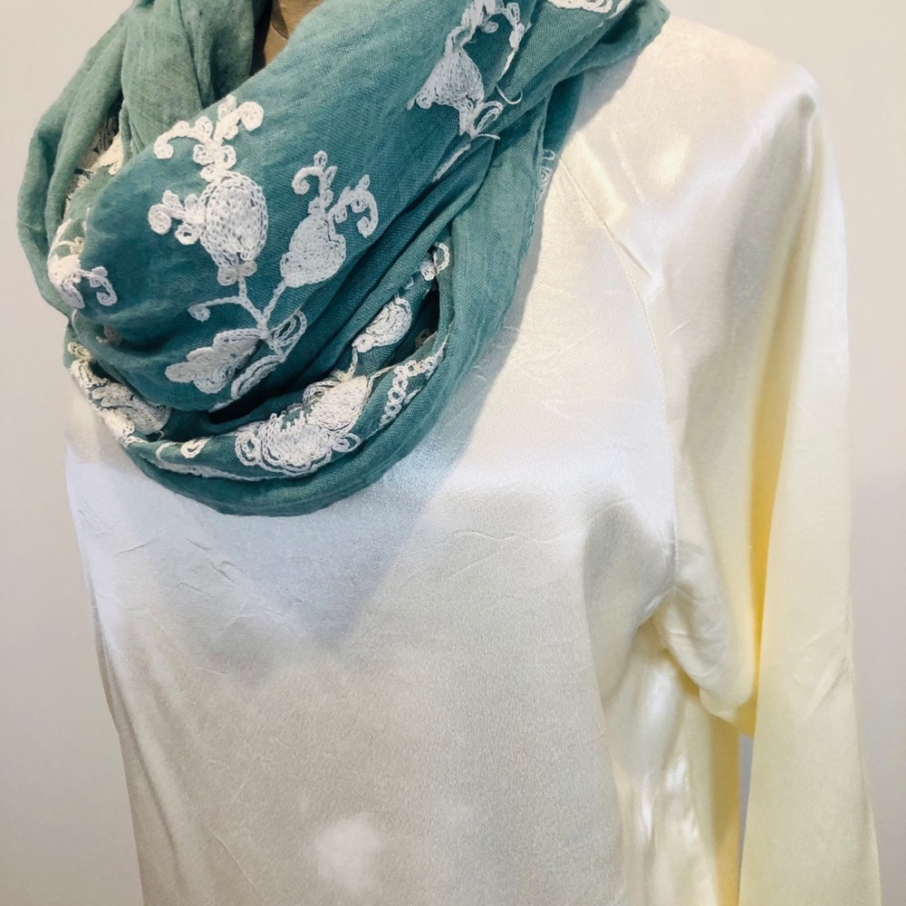 Teal Green Circular Cotton Scarf With Embroidery - Picture 4 of 4